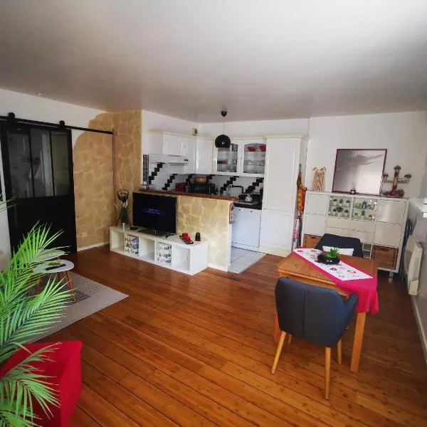 Appartement chaleureux proche Disney 44m2 pour 4 pers classé 3 étoiles, hotel di Torcy