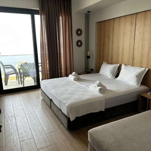 RiA BLU DELUXE HOTEL、ネオス・マルマラスのホテル