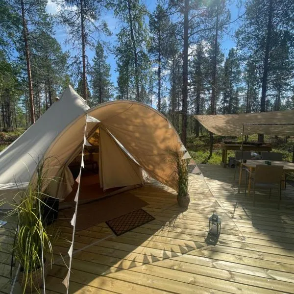 LaplandLiv Glampingtent with private sauna at the lake!, hotel v destinaci Björkliden