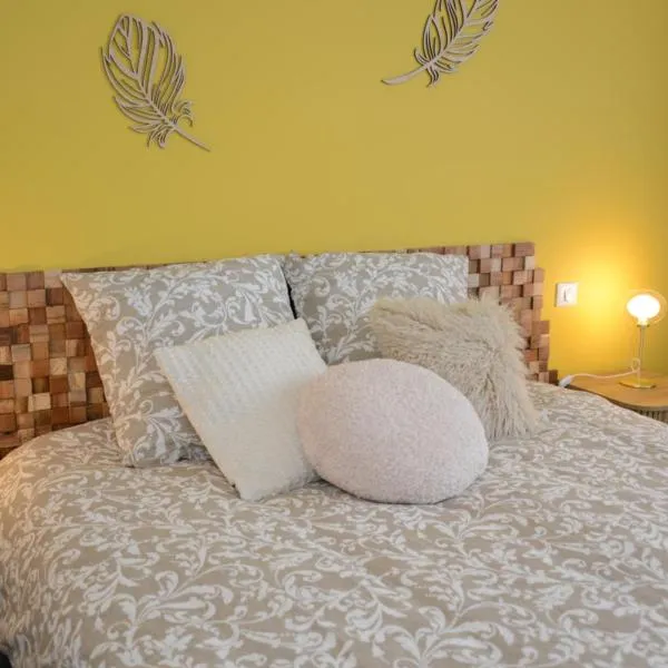 Chambres d'hôtes Les Tisserands, hotel di Charlieu