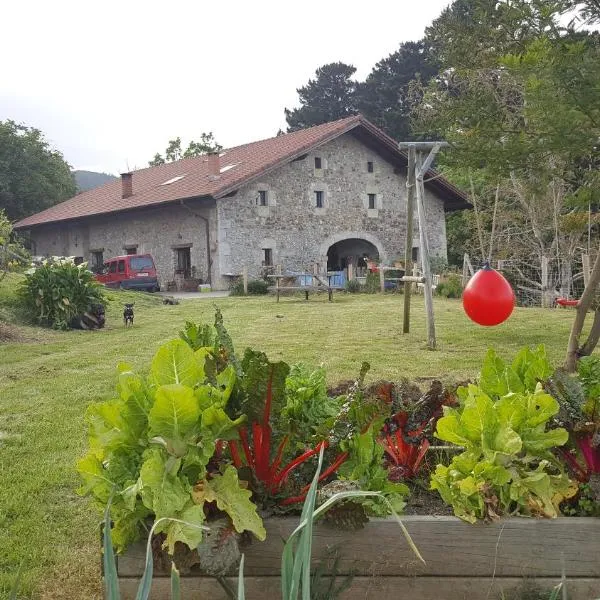 Apartamentos Iparagirre, hotel v destinaci Ispáster