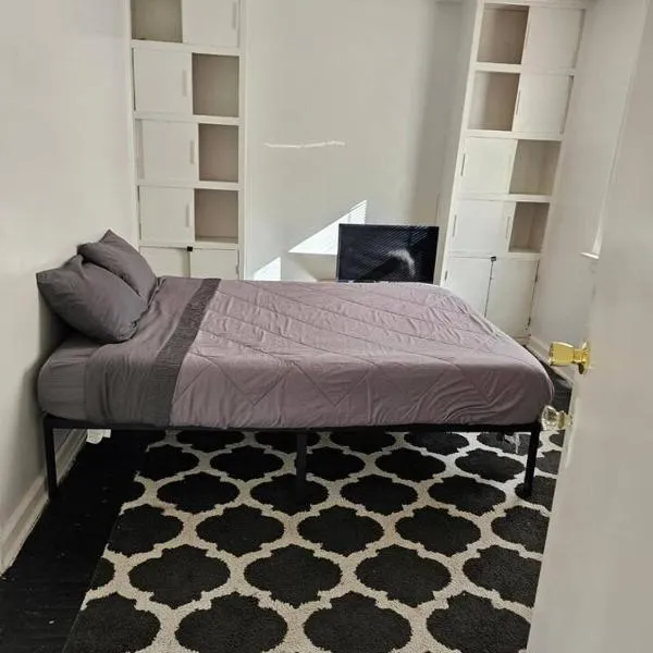 Private apartment with 1 bedroom and 1 bathroom and free Wi-Fi, hotel in Paterson