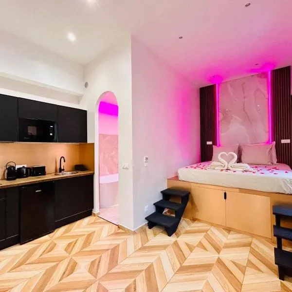 Intimate Escape - Seaside - Spa Bath - WIFI - AC, hotel in Nice