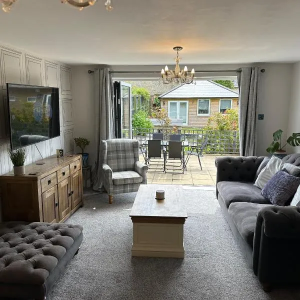 Modern 2 Bedroom House Spacious Large Garden, hotel v destinaci Westbury