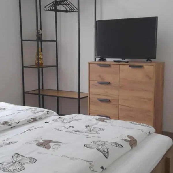 Déri Kert Apartmanház B, hotel Baján