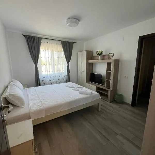 Teddy house, hotel a Corbu