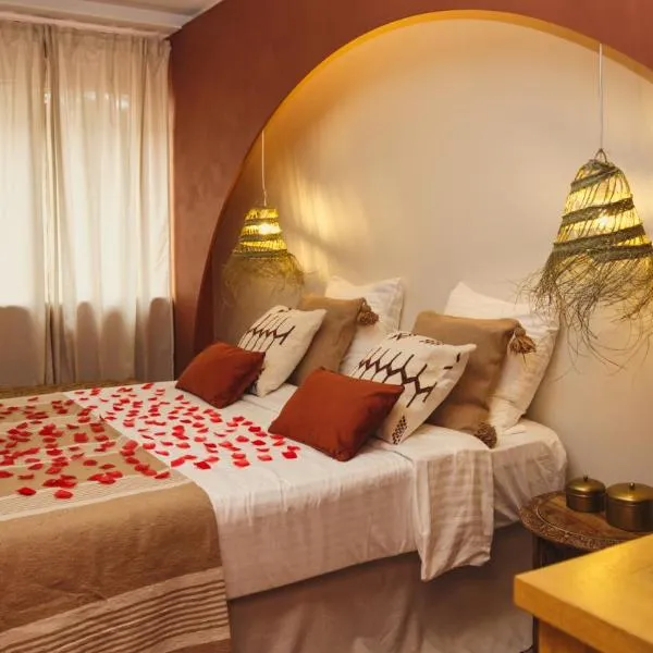 Suite Luxueuse Jacuzzi Hammam Marrakech by Noma, hotel in Saint-Étienne