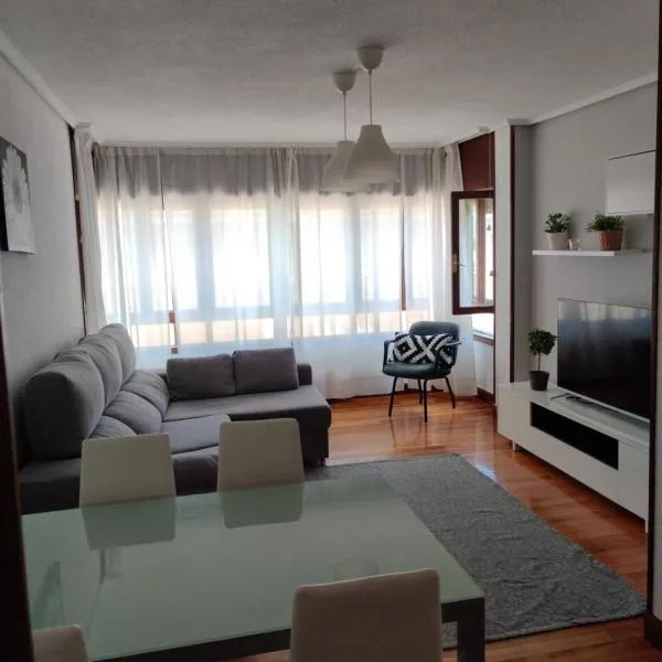 Juan Vella, hotel in Santoña