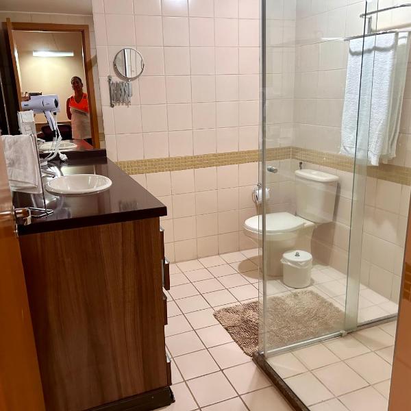 Monumental Nóbile Suites Setor Hoteleiro Norte com serviço diário de limpeza - Foto 3