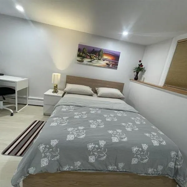 Garden City-Private 1BR Full Apt, hotel in Halifax