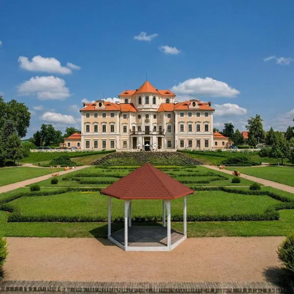 Château Liblice, hotel v destinaci Byšice