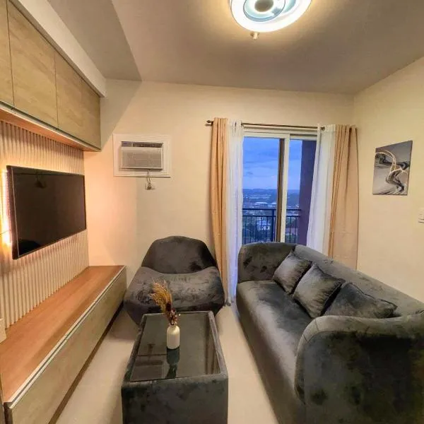 Modern 1-Bedroom Condo at Matina Enclaves Residence, Close to SM City Davao, hotel em Davao