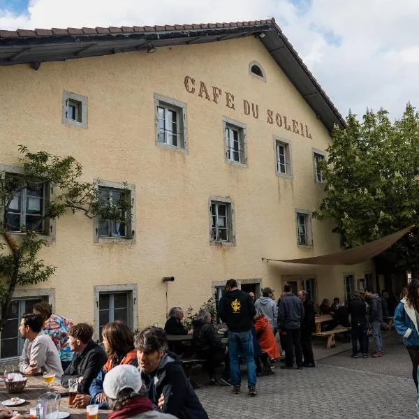 Café du Soleil、セーニュレジエのホテル