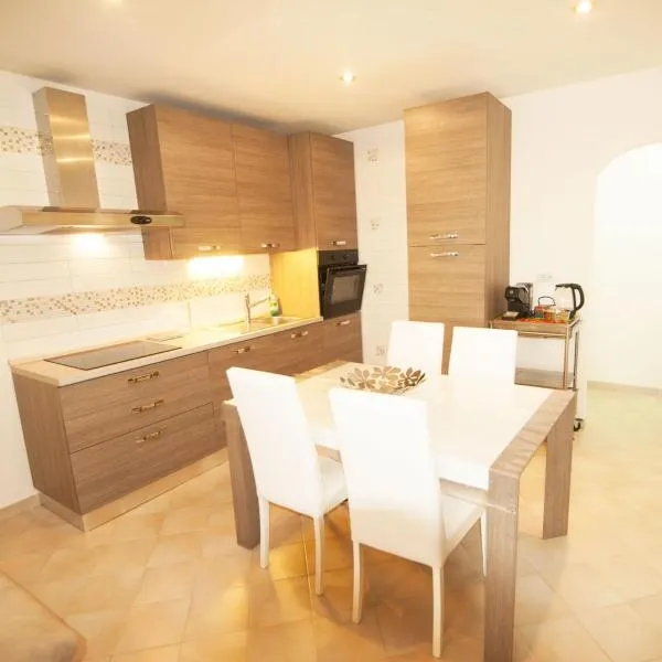 Casa vacanze Castello, hotel in Frontone