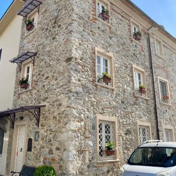 - La Casa di Rosi- Versilia & Free Parking-, hotel Camaioréban