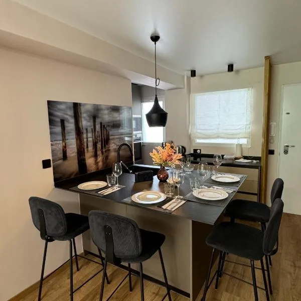 Luxury apartment Y after renovation in Cullera with parking, hotel in Cullera