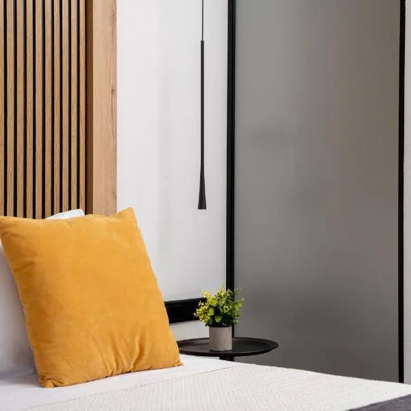 INCORSΟ - Smart Luxury Stay - Athens Airport - PassCode Late Check In, hotel in Markopoulo