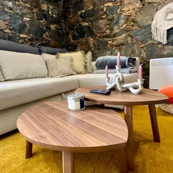 Yiayia Loukia Cottage by TrulyCyprus, hotel v destinaci Zoopiyi