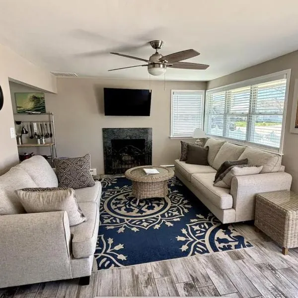 33rd St Unit A 2BR Beach Home Hideaway Parking, hotel in Brigantine