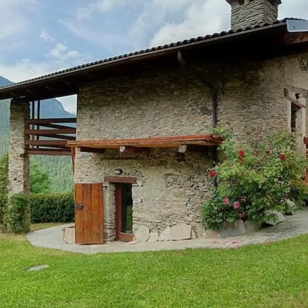 Casa delle Rose - Marmora – hotel w mieście Marmora