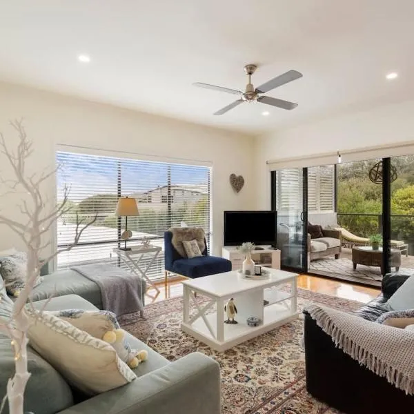 Serene Modern Beach Escape 3 Bed 2 Bath, hotel din Cape Woolamai