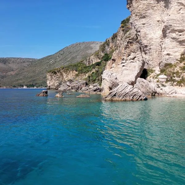 Natural Hostel, hotel v destinaci Himare