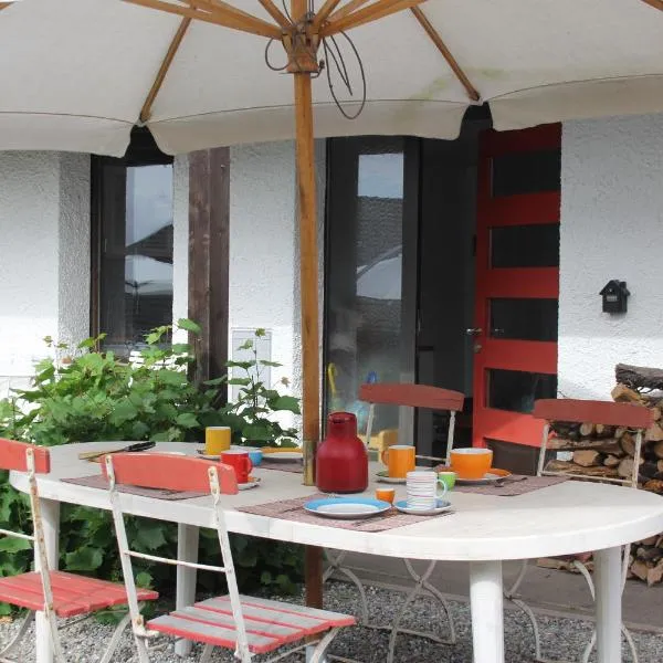 Haus Rosebud โรงแรมในWeilheim