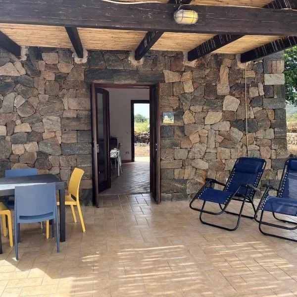 Ciuri di Pantelleria Dammusi, hotel v destinaci Pantelleria