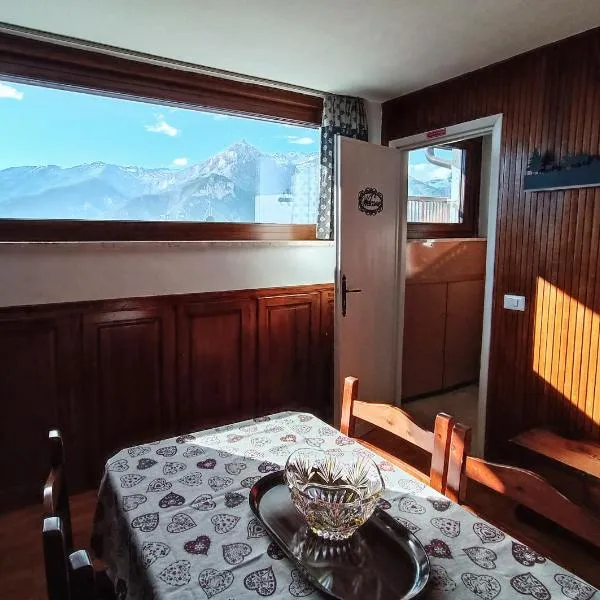 Maison Seguret 50mt from sky lifts, hotel v destinaci Sauze dʼOulx