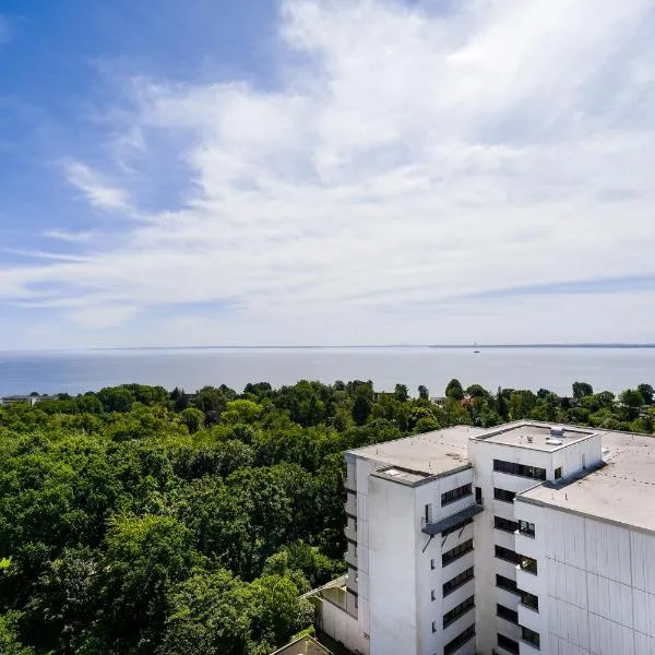 B-113 Elegantes Meerblick-Apartment, hotel v destinaci Sierksdorf