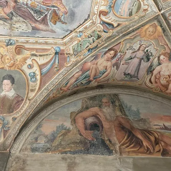 Palazzo Bracciolini Nel cuore della città, hotel v destinaci Pistoia