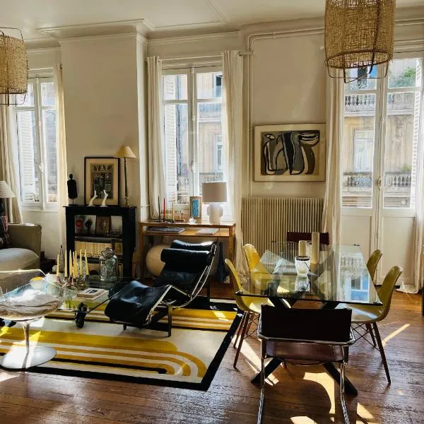 Bel appartement terrasse – hotel w mieście Bordeaux