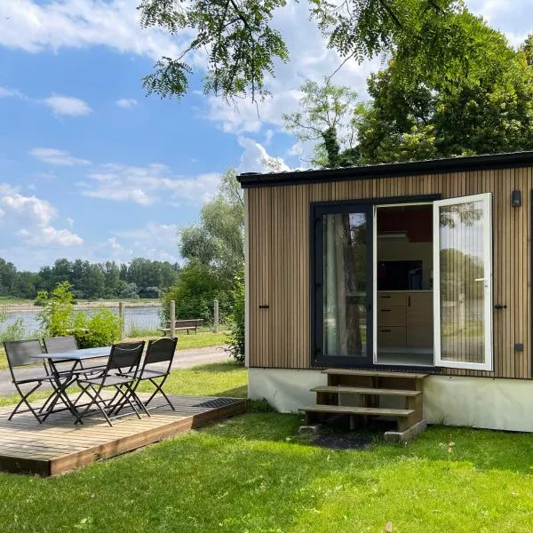 Camping Les Portes de Sancerre, hotel v destinaci Saint-Satur