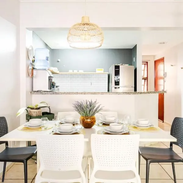 Ap kitinete em condomínio fechado com piscina