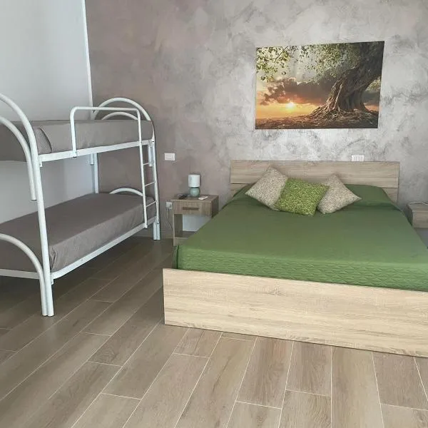 HOUSE Apartment, hotel di Torre Squillace