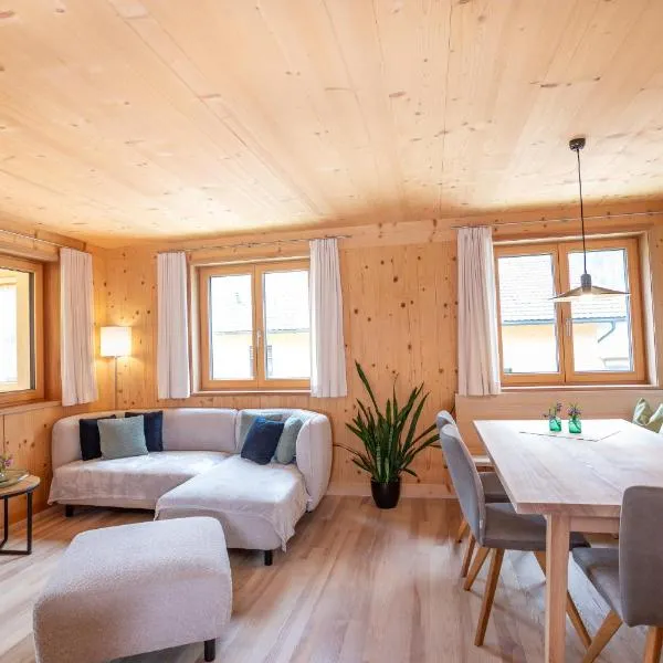 Haus Hoalp、Auのホテル