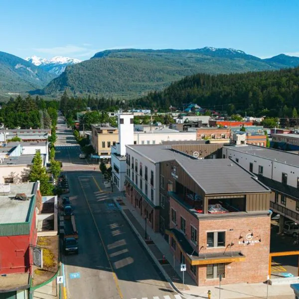 Basecamp Suites Revelstoke, hotel v destinaci Revelstoke