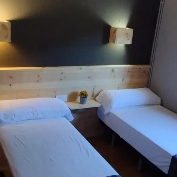 Hostal Casa Pirineus & Deportes de aventura, hotel v destinaci Baro