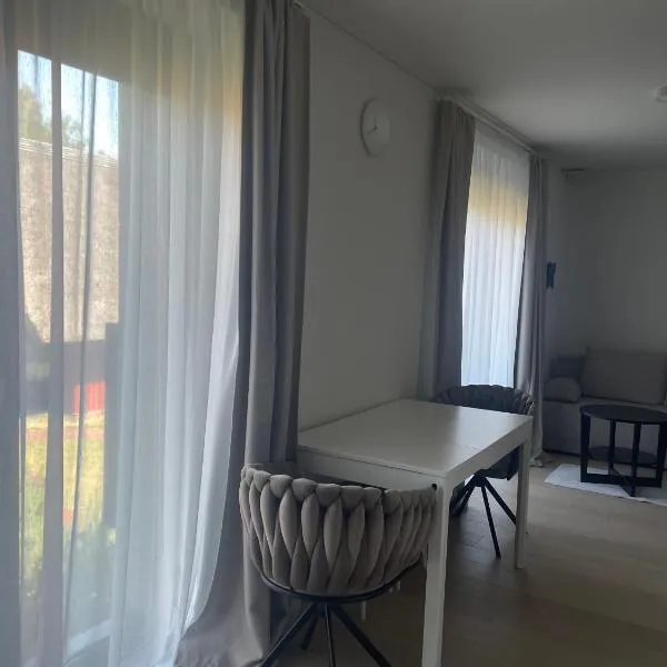 Pervalkos Jūra apartamentai, hotel v destinaci Pervalka