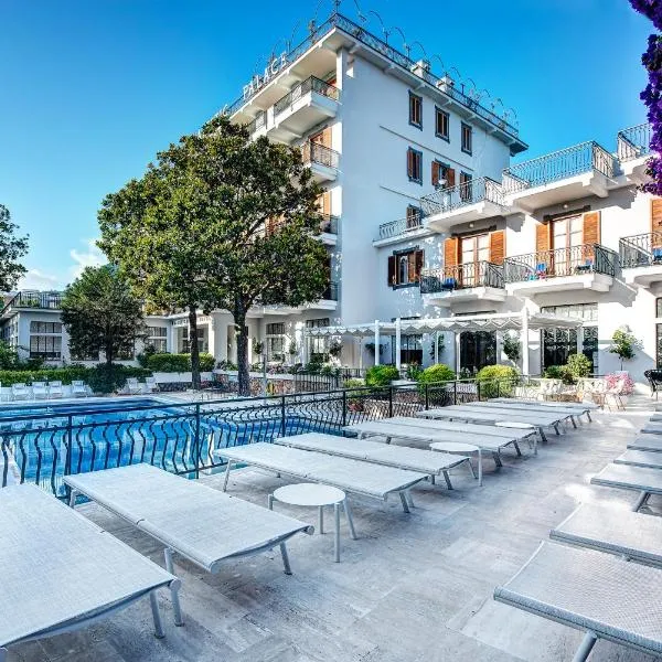 Majestic Palace Hotel, hotel v destinácii Sant'Agnello