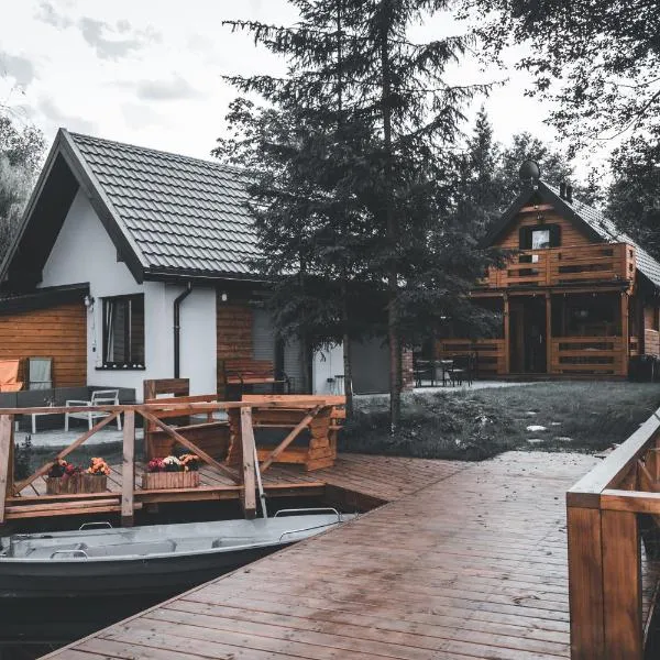 Zatoka Kalwa, hotell i Pasym