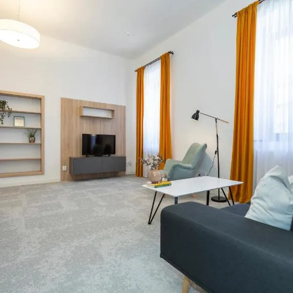 ALURE RESIDENCES 10 - 24h self check-in & private parking next to the apartment building included, CITY CENTER right on SNP Square in a quiet passage, new building, best deal in town, hotel in Banská Bystrica