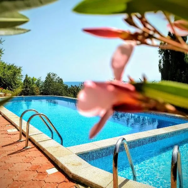 sea view hygge - Quiet residential apartment, hotel v destinaci Kavarna