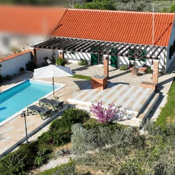 Vacation Home Zdravko, hotel en Prkos
