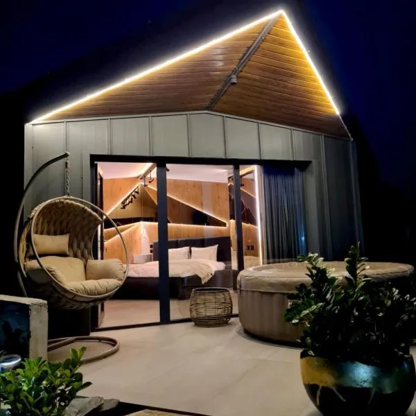 Amumi Tiny Houses、Buhalniţaのホテル