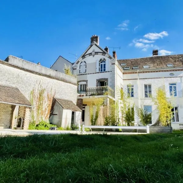 appartement poutrelle, hotel v destinaci Égreville
