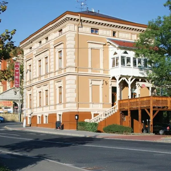 Hotel MERTIN, hotel em Chomutov