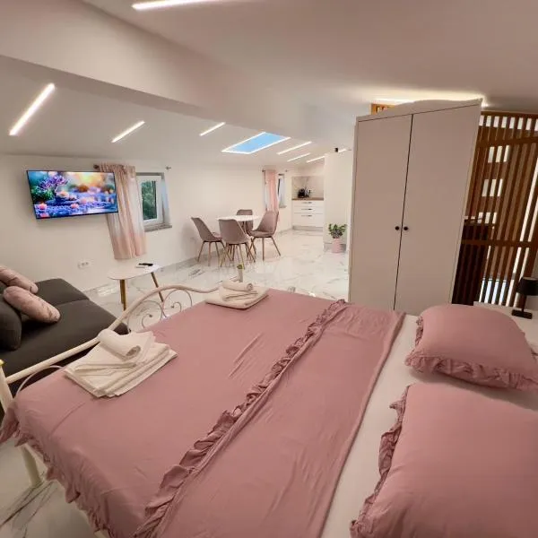 APP Krofek – hotel w mieście Zgornje Škofije