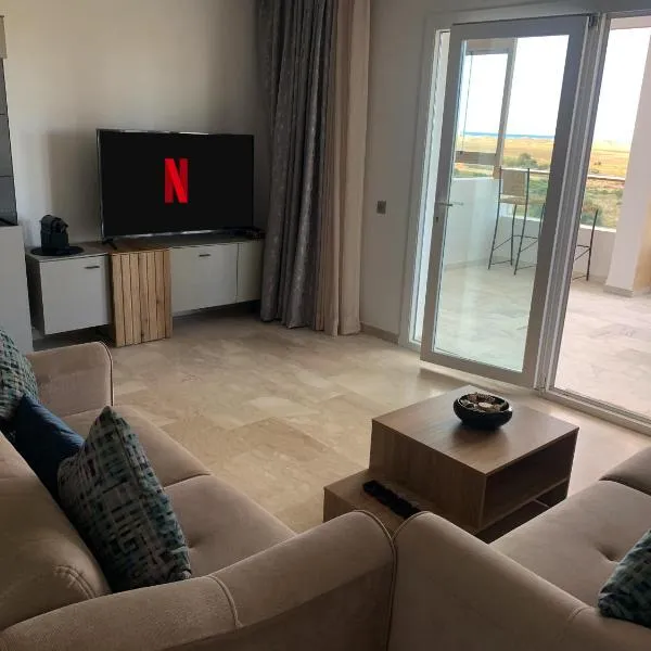 Appartement de luxe avec vue sur mer, hotel v destinaci Bouznika