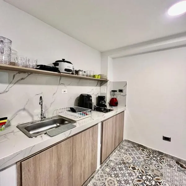 aparta estudio de lujo, hotel di Pasto